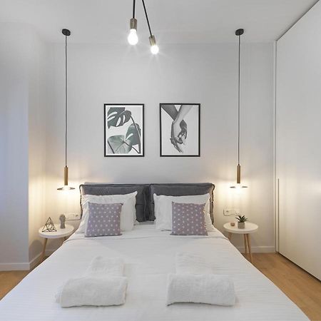 Fresh, New & Ready For You! Rnvtd Apt In Koukaki! Athens Ngoại thất bức ảnh