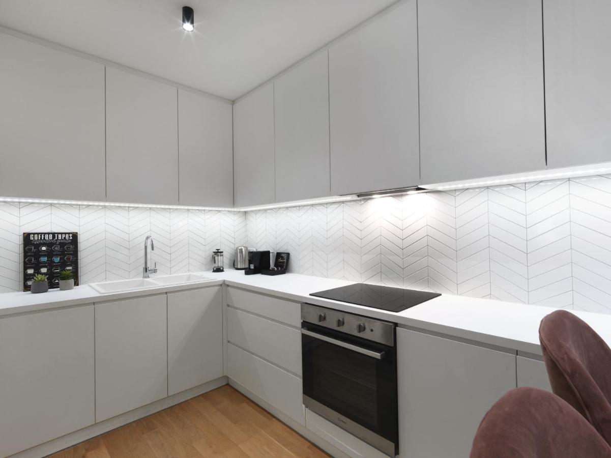 Fresh, New & Ready For You! Rnvtd Apt In Koukaki! Athens Ngoại thất bức ảnh